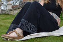 Load image into Gallery viewer, Tanvi Black Jute Trousers www.karmaripon.co.uk