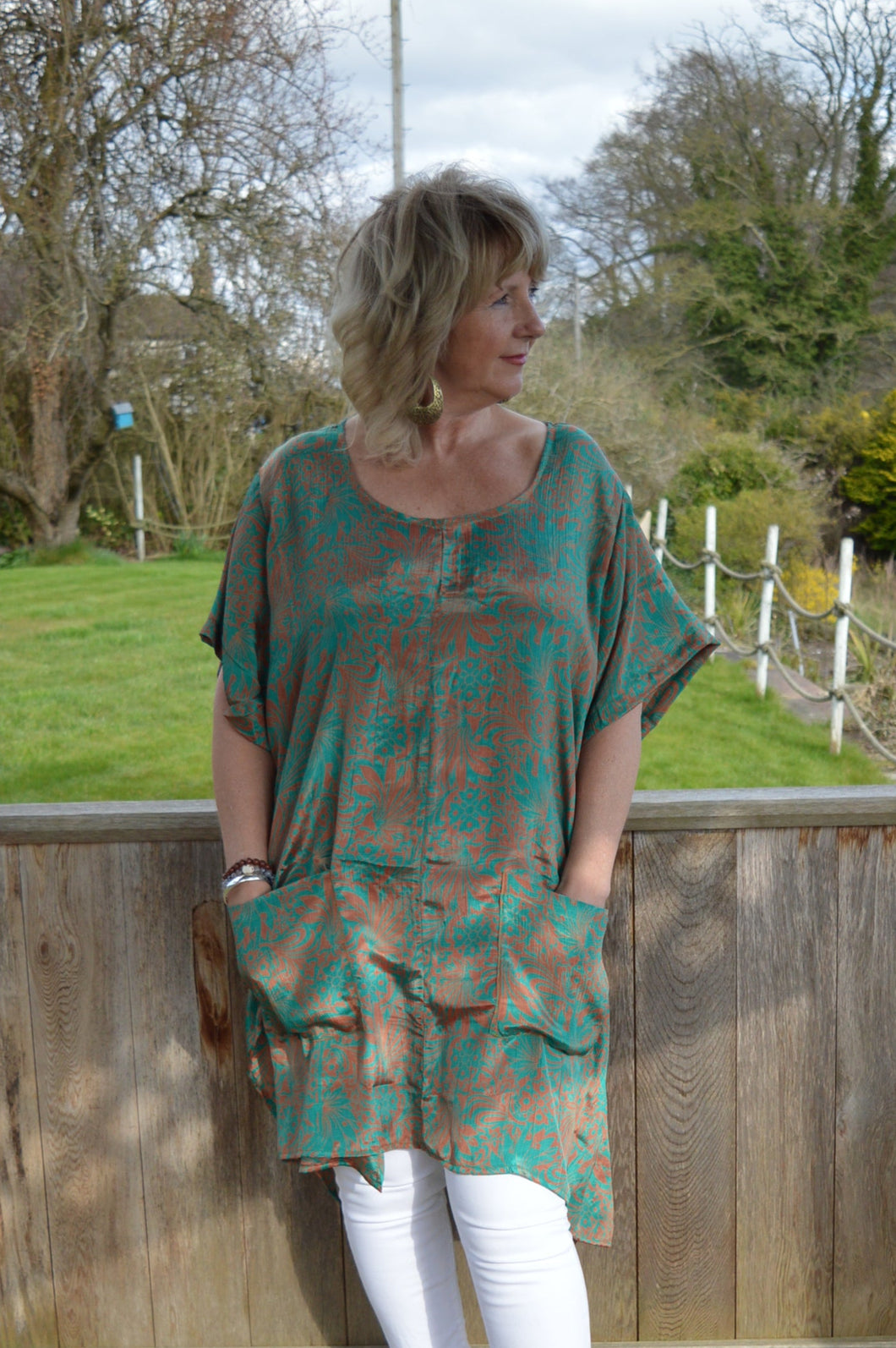 Flowy Pocket top UK Size 16+ www.karmaripon.co.uk