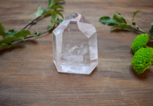 Load image into Gallery viewer, Quartz Crystal Point www.karmaripon.co.uk