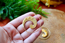 Load image into Gallery viewer, Brass Spiral Indian Earrings