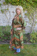 Load image into Gallery viewer, Repurposed Sari Kimono www.karmaripon.co.uk