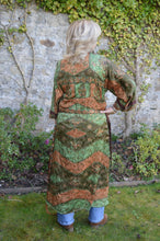 Load image into Gallery viewer, Repurposed Sari Kimono www.karmaripon.co.uk