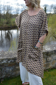 Flowy Pocket top UK Size 16+ www.karmaripon.co.uk