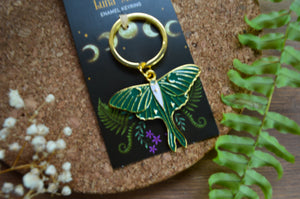Luna Moth Keychain www.karmaripon.co.uk