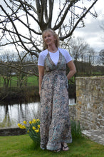 Load image into Gallery viewer,  Daksha Sun Dress www.karmaripon.co.uk