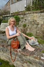 Load image into Gallery viewer, Tanvi Sage Jute Trousers  www.karmaripon.co.uk
