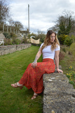 Load image into Gallery viewer, Purna Sari elasticated panel Skirt www.karmaripon.co.uk