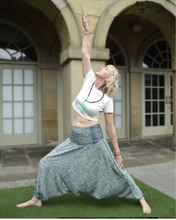 Load image into Gallery viewer, Yoga Pants www.karmaripon.co.uk