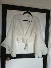 Load image into Gallery viewer, Jute Butterfly Top www.karmaripon.co.uk