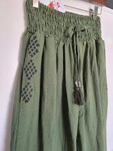 Load image into Gallery viewer, Tanvi dark blue Jute Trousers www.karmaripon.co.uk