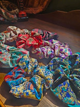 Load image into Gallery viewer, Sari Hair Scrunchies www.karmaripon.co.uk