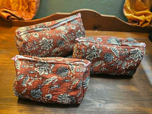 Load image into Gallery viewer, Kantha Makeupbags www.karmaripon.co.uk