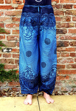 Load image into Gallery viewer, Mandala Yoga Pants