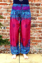 Load image into Gallery viewer, Mandala Yoga Pants