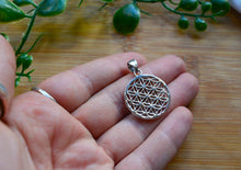 Load image into Gallery viewer, Flower of Life Pendant www.karmaripon.co.uk
