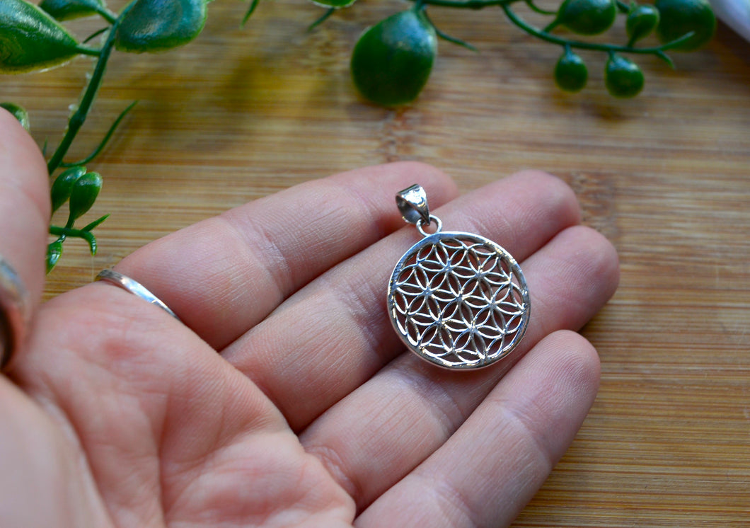 Flower of Life Pendant www.karmaripon.co.uk