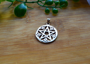 Pentacle Pendant www.karmaripon.co.uk 