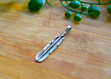 Load image into Gallery viewer, 925 Silver Feather Pendant  www.karmaripon.co.uk