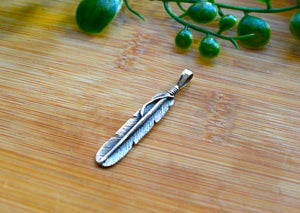 925 Silver Feather Pendant  www.karmaripon.co.uk