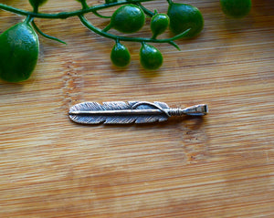 925 Silver Feather Pendant  www.karmaripon.co.uk