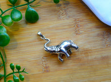 Load image into Gallery viewer, Elephant Pendant www.karmaripon.co.uk