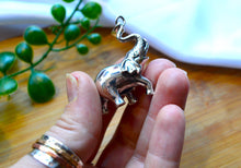 Load image into Gallery viewer, Elephant Pendant www.karmaripon.co.uk